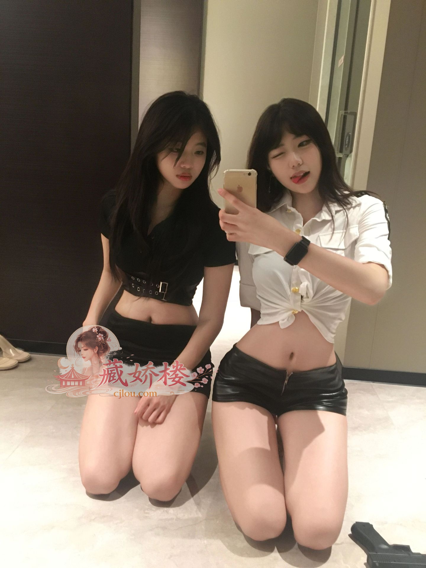 小骚妞双飞泻火够过瘾